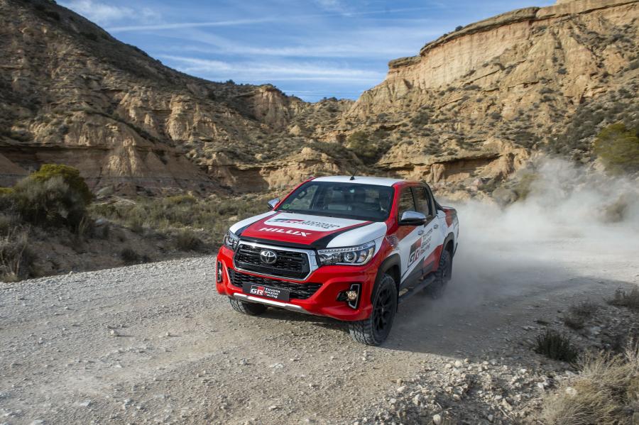  Toyota Hilux Gazoo Racing 2020 года  (фото 14 из 19)